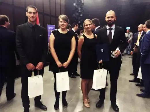 El equipo de SabeeApp en la ceremonia de entrega del premio Startup of the Month en Budapest