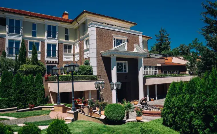 Guest villa entrance