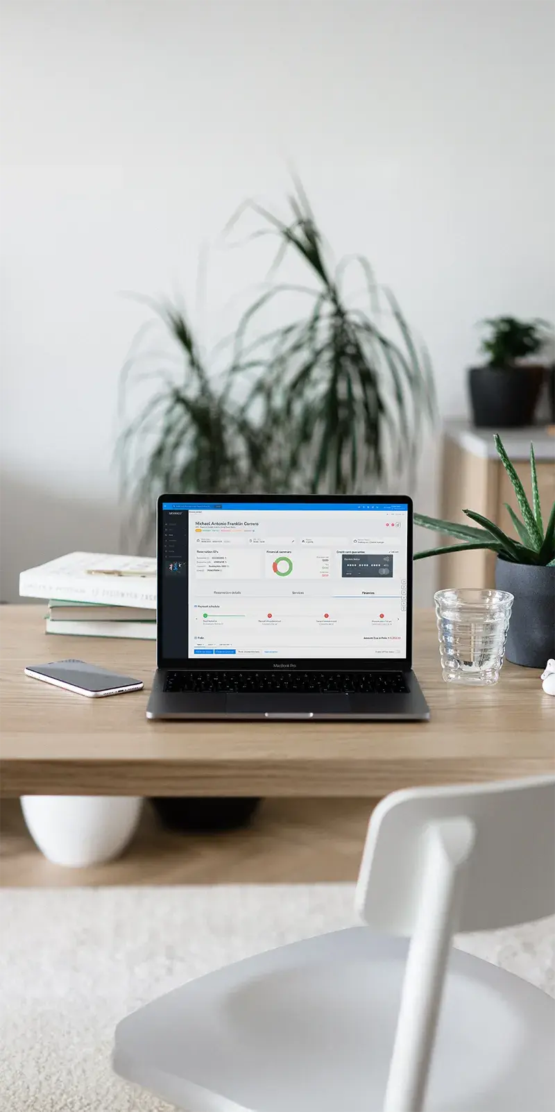laptop_with_sabeeapp_software_display laptop_with_sabeeapp_software_display