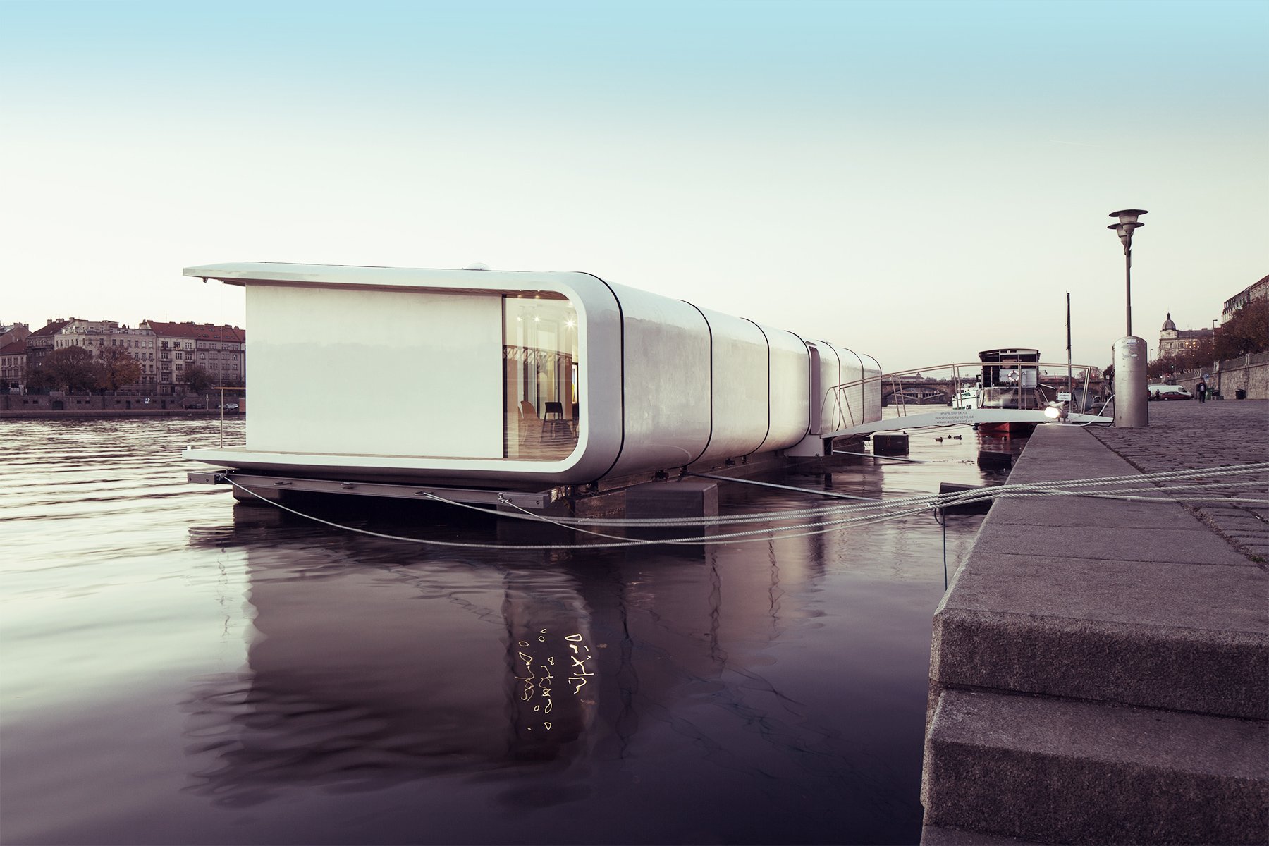 portX accommodation on the water