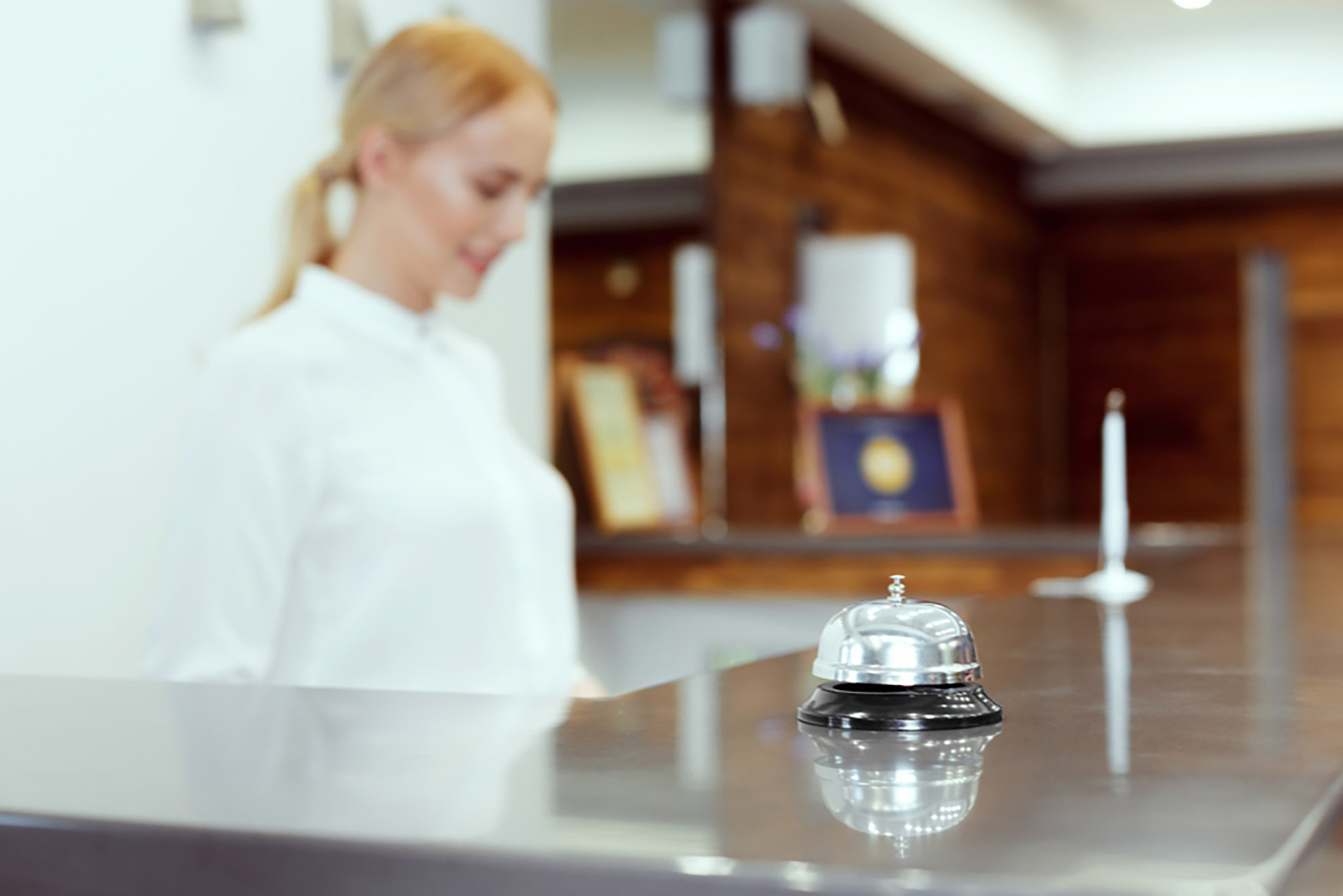 receptionist-hotel receptionist-hotel